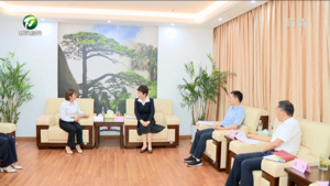 凌云在会见全国“人民满意的公务员”江紫霞时强调 引导广大公务员见贤思齐奋发作为 进一步激发干部队伍干事创业精气神
