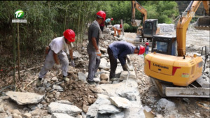 简讯：歙县：清河道筑护岸 水利项目建设按下“加速键”