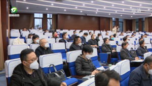 “头脑风暴”谋思路   务虚会上出“实招”
