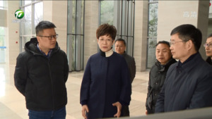 凌云接听12345政务服务便民热线时强调 常态化落实领导接听热线制度 以良好作风优质服务取信于民