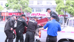 清理占道堆放
