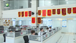 凌云接听12345政务服务便民热线时要求 办好政务服务连心线暖心线 用心用情为群众办实事解难题