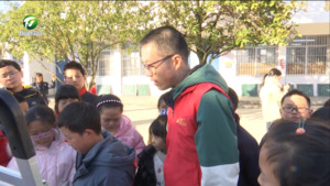 “行走的徽文化”志愿服务活动走进休宁县