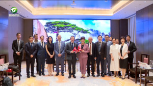 携手谱写互利共赢新篇章 凌云会见法国驻华大使白玉堂一行
