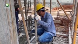 “蒸”战高温 屯溪区重点项目建设“热”力不减（高温下的劳动者）