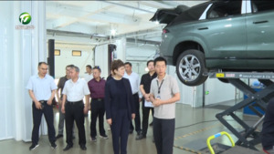 凌云赴休宁县调研工业园区企业运行情况时强调 做强专精特新 壮大产业集群 全力推动经济社会高质量发展