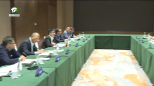 何毅与谢瑞瑾一行举行工作会谈