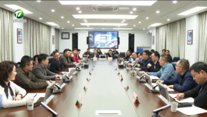 何毅与曹冠晖、辛勇磊等汽车供应链企业家举行工作会谈