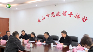 丁纯在市联合接访中心接访时强调 依法依规解决群众诉求 用心用情推动问题化解