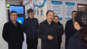 丁纯在调研政务服务工作 走访驻黄部队时强调 打造便捷高效的政务服务环境 持续巩固发展军政军民团结良好局面