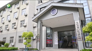 祁门铁骑6分钟护送蛇伤患者就医