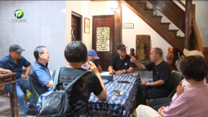 黄山市政协新闻出版界别委员调研泾溪水镇文旅融合发展