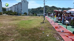 祁门：“水火箭”实践课点燃学生航天梦