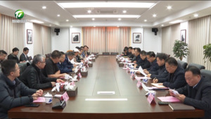 丁纯与刘乾坤一行举行工作会谈