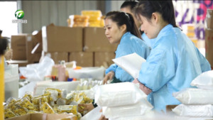 【比發展 講奉獻 重實干】歙縣王村鎮： 電商直播賦能鄉村振興