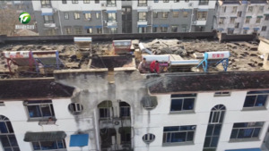 黄山区：“头顶隐患”终得解  多方协调修复脱落墙砖