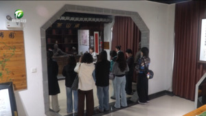 简讯 邮政直播推手探访茶企工厂 助力黄山区茶产业“破圈”推广