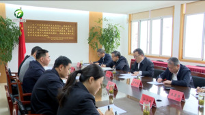 丁纯在督导信访积案化解工作时强调  以正确政绩观做好送上门来的群众工作