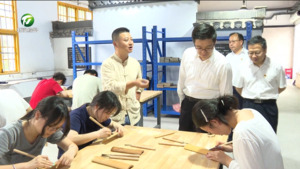 何毅赴黄山职业技术学院调研督导食品安全工作时强调 切实守牢校园食品安全底线 确保师生吃得安全营养放心