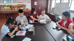 多彩课程情暖童心 公益托管守护快乐暑假