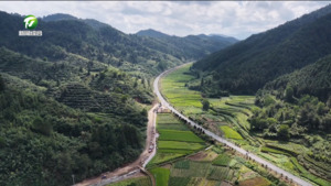 【高温下的劳动者】汗水筑路 酷暑“烤”验