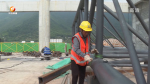 不惧烈日不服“暑” 池黄铁路黄山西站建设有序推进