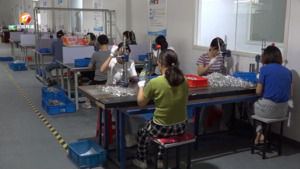 祁门县：推行“妈妈岗” 上班带娃两不误