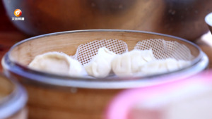 “补冬”吃蒸饺 馅足味美寓意好