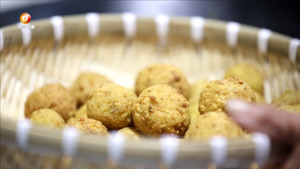 农家豆腐圆子 热气腾腾迎寒冬