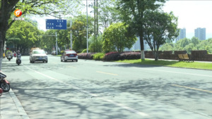 错时免费停车 爱民有道暖民心