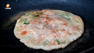 野韭菜做饼 又香又脆