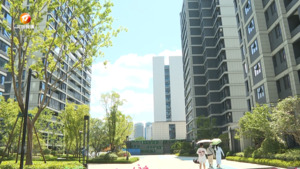 小区地下停车场进出不畅  居民盼改造