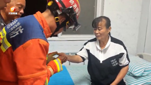 戒指无法取下 消防来助力