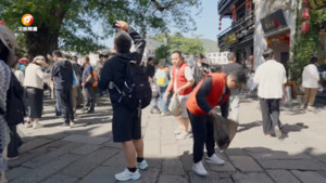 黟县：志愿服务筑牢国庆假期暖心保障