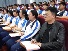 黄山科学家大讲堂走进休宁中学