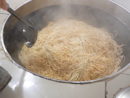 初夏限定美食 水竹笋炒面