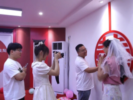 屯溪区：浪漫日子迎来119对新人登记