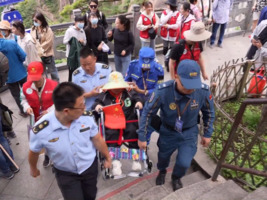 31名罕见病儿童圆梦登黄山