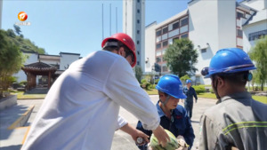 夏日送清凉 温情暖人心